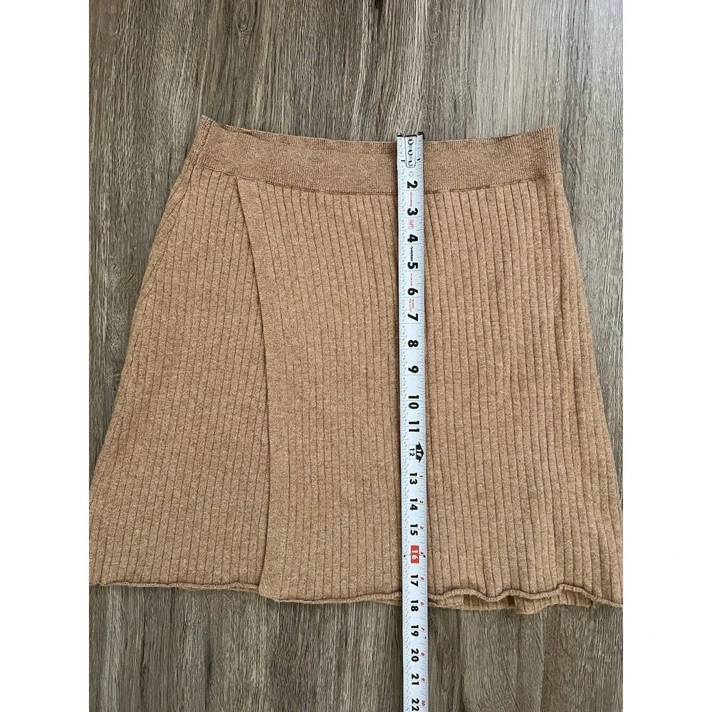 Free People measurements photos